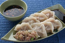 Jiaozi-and-sauce150h